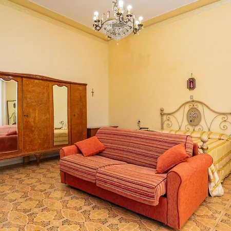 Il Comandante Пьедимонте-Этнео