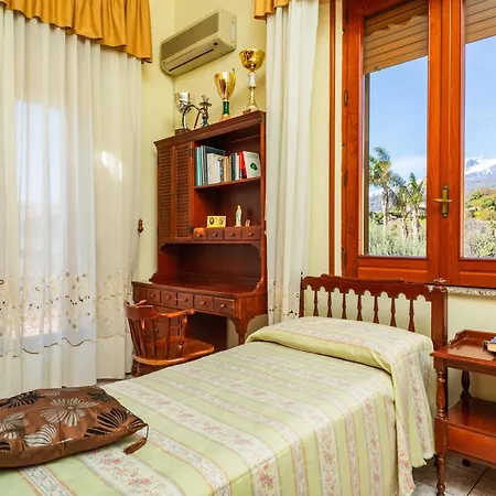 Apartment Il Comandante Piedimonte Etneo